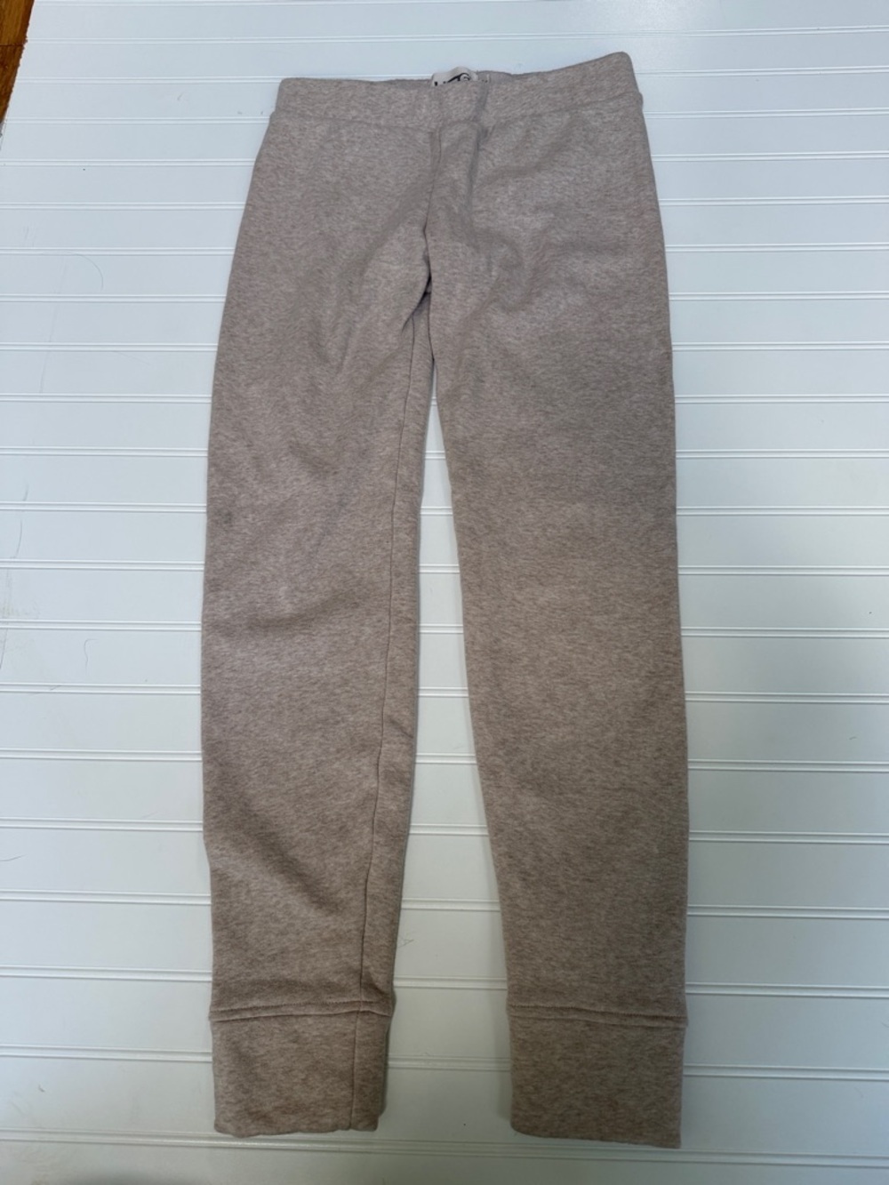 (179)UGG Taupe Gray Drawstring Track Pants